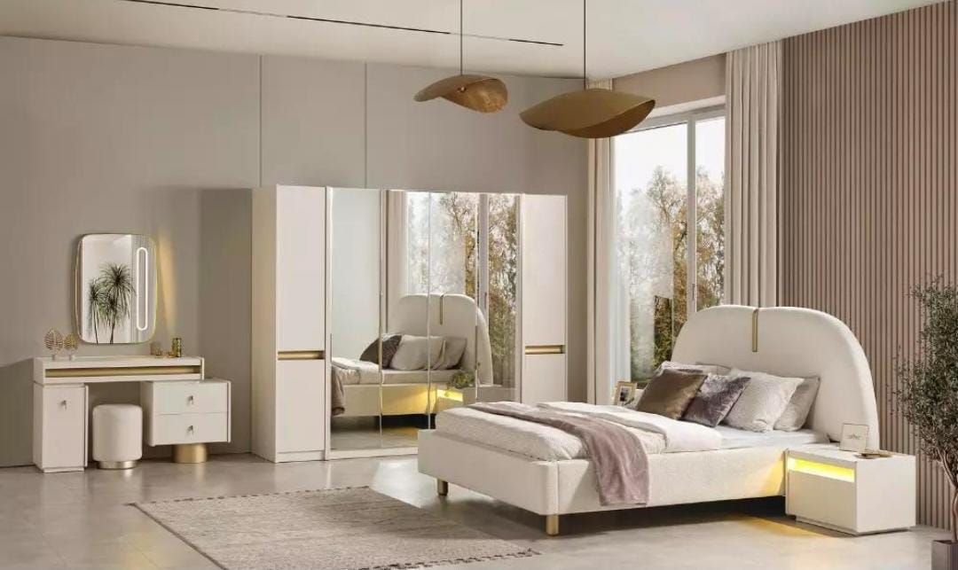 Warm contemporary interior